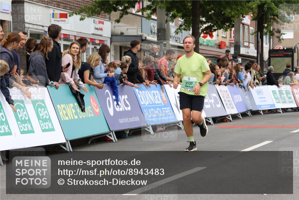 21.09.2025 - PSD Bank Halbmarathon Strokosch-Dieckow http://msf.ph/oto/8943483 21.09.2025 11:39:02 Ziel 1027, 1147, 1917, 2047, 2055, 2079, 2137 meine-sportfotos.de