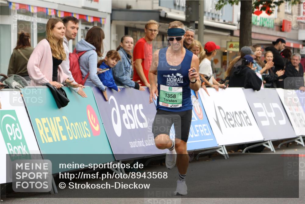 21.09.2025 - PSD Bank Halbmarathon Strokosch-Dieckow http://msf.ph/oto/8943568 21.09.2025 11:17:08 Ziel 1358 meine-sportfotos.de