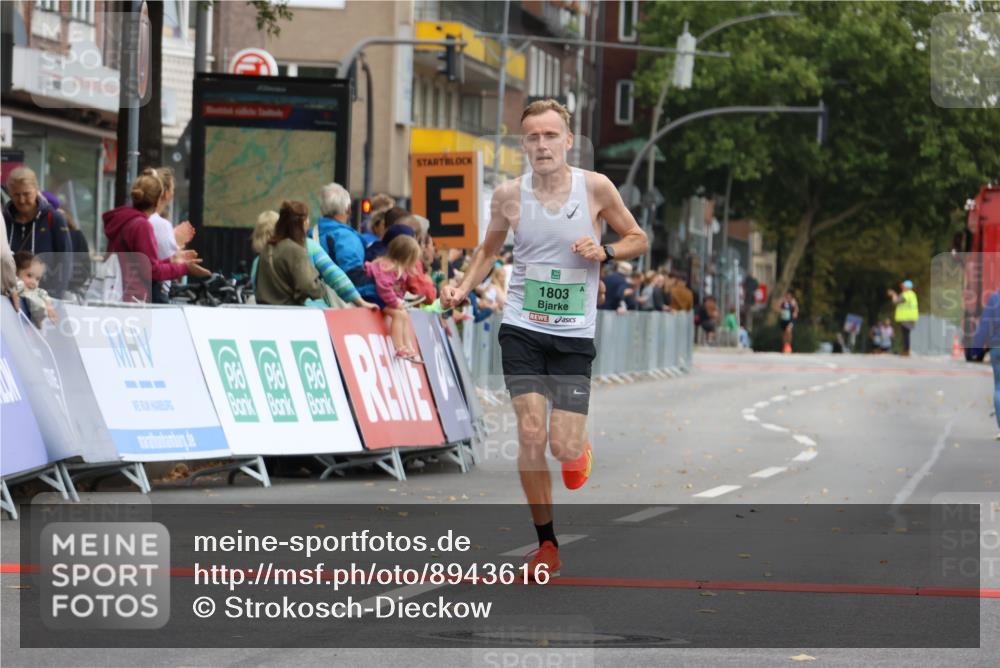 21.09.2025 - PSD Bank Halbmarathon Strokosch-Dieckow http://msf.ph/oto/8943616 21.09.2025 11:17:52 Ziel 1803, 4018 meine-sportfotos.de