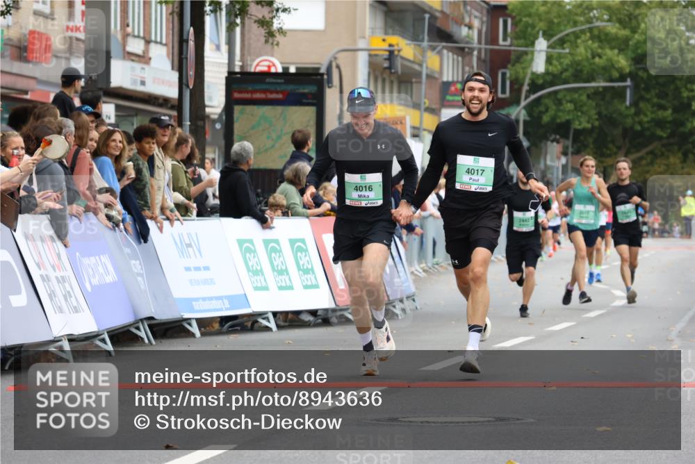 21.09.2025 - PSD Bank Halbmarathon Strokosch-Dieckow http://msf.ph/oto/8943636 21.09.2025 11:39:54 Ziel 1645, 1968, 2084, 2085, 2442, 4016, 4017 meine-sportfotos.de