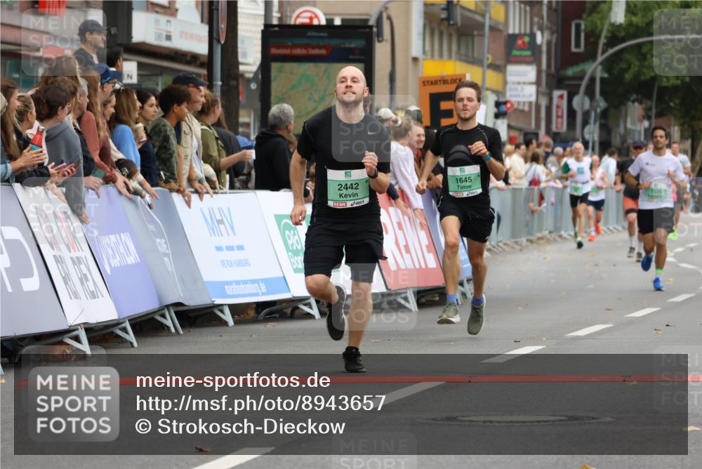 21.09.2025 - PSD Bank Halbmarathon Strokosch-Dieckow http://msf.ph/oto/8943657 21.09.2025 11:39:58 Ziel 1645, 1968, 2015, 2442, 4016, 4017 meine-sportfotos.de