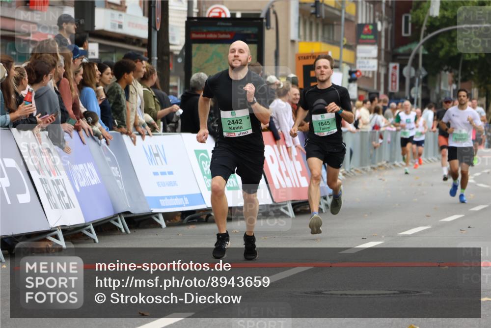 21.09.2025 - PSD Bank Halbmarathon Strokosch-Dieckow http://msf.ph/oto/8943659 21.09.2025 11:39:58 Ziel 1645, 1968, 2015, 2442, 4016, 4017 meine-sportfotos.de