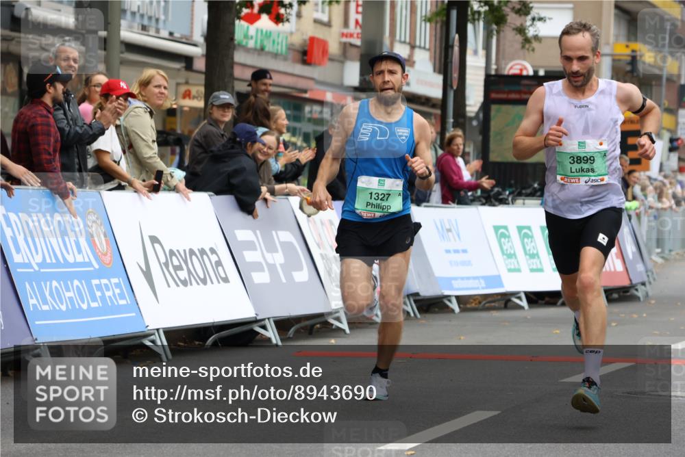 21.09.2025 - PSD Bank Halbmarathon Strokosch-Dieckow http://msf.ph/oto/8943690 21.09.2025 11:18:37 Ziel 1327, 3899 meine-sportfotos.de