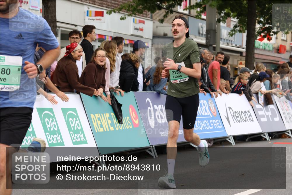 21.09.2025 - PSD Bank Halbmarathon Strokosch-Dieckow http://msf.ph/oto/8943810 21.09.2025 11:41:04 Ziel 1565, 2074, 2138, 2159, 2180, 2227 meine-sportfotos.de
