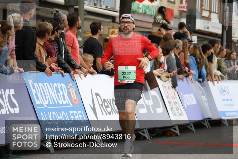 21.09.2025 - PSD Bank Halbmarathon Strokosch-Dieckow http://msf.ph/oto/8943816 21.09.2025 11:41:09 Ziel 1435, 1788, 2138, 2180, 2183, 2227, 3911, 4026 meine-sportfotos.de