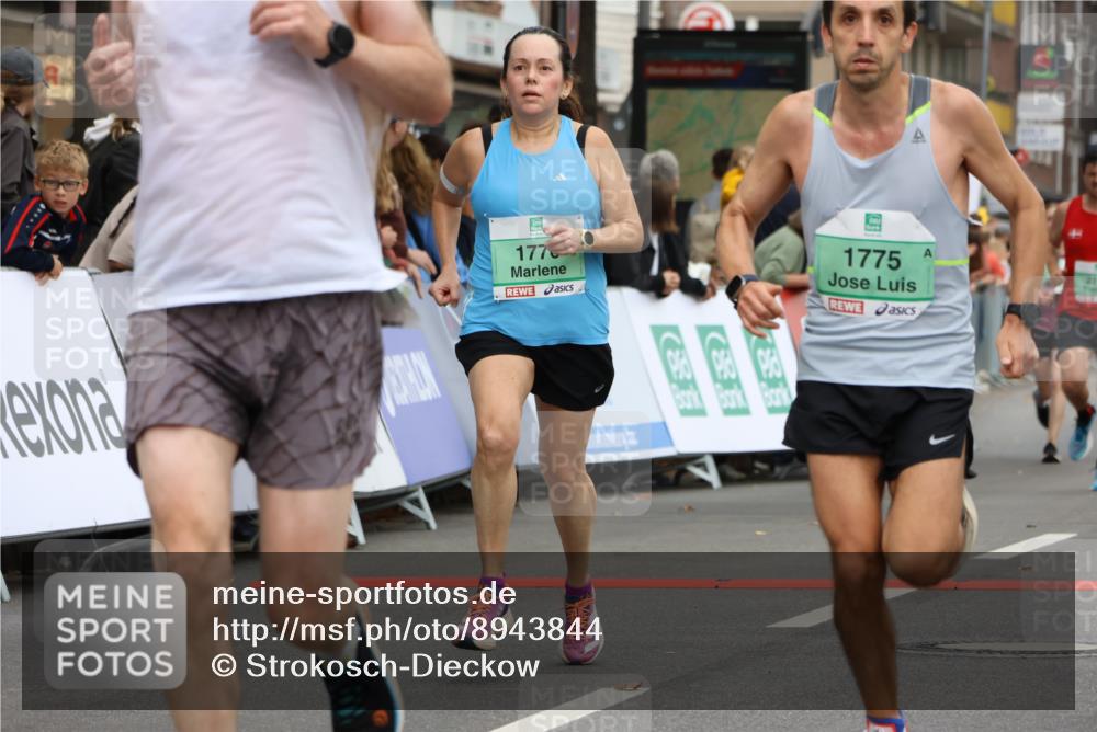 21.09.2025 - PSD Bank Halbmarathon Strokosch-Dieckow http://msf.ph/oto/8943844 21.09.2025 11:41:18 Ziel 1349, 1435, 1775, 1776, 1786, 1788, 1886, 2116, 2183, 2227, 3911, 4026 meine-sportfotos.de