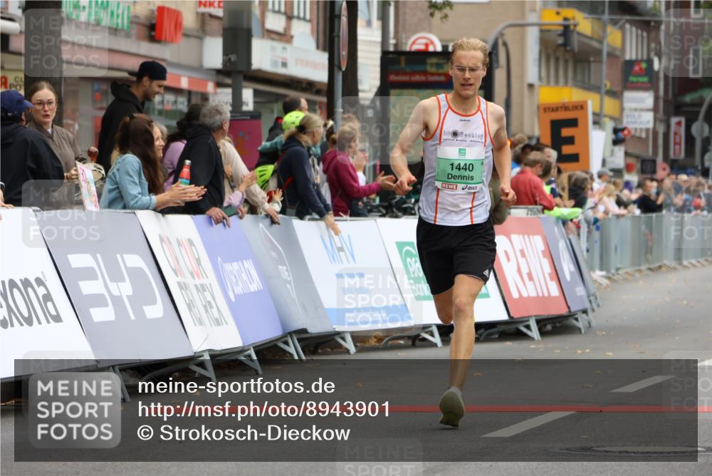 21.09.2025 - PSD Bank Halbmarathon Strokosch-Dieckow http://msf.ph/oto/8943901 21.09.2025 11:20:45 Ziel 1440, 1829, 1837 meine-sportfotos.de