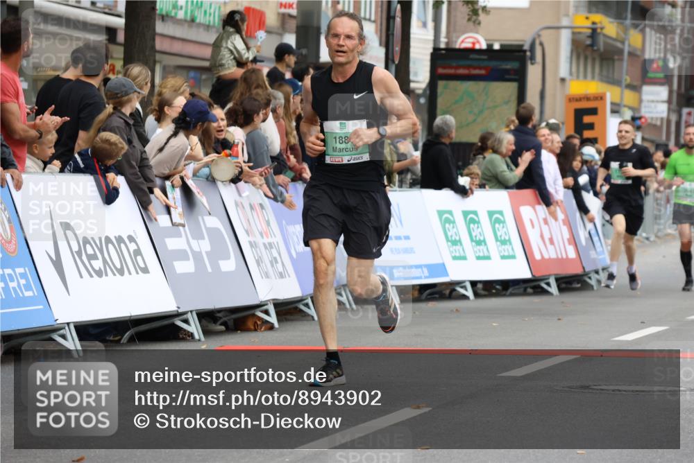 21.09.2025 - PSD Bank Halbmarathon Strokosch-Dieckow http://msf.ph/oto/8943902 21.09.2025 11:41:39 Ziel 1399, 1758, 1765, 1887, 2029, 2043, 2111, 2231, 3895 meine-sportfotos.de