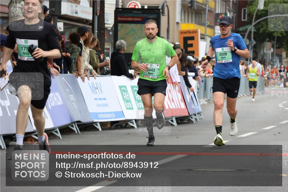 21.09.2025 - PSD Bank Halbmarathon Strokosch-Dieckow http://msf.ph/oto/8943912 21.09.2025 11:41:42 Ziel 1399, 1758, 1887, 2029, 2043, 2111, 3895 meine-sportfotos.de