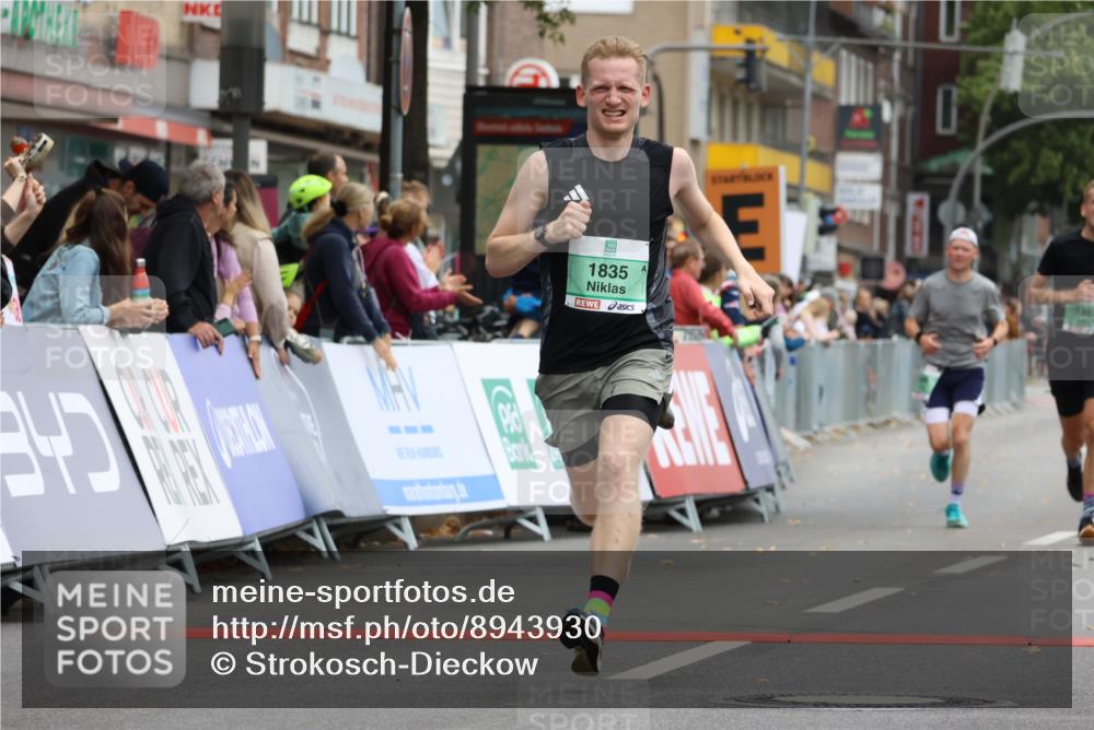 21.09.2025 - PSD Bank Halbmarathon Strokosch-Dieckow http://msf.ph/oto/8943930 21.09.2025 11:20:56 Ziel 1835, 1837, 1846, 1862 meine-sportfotos.de