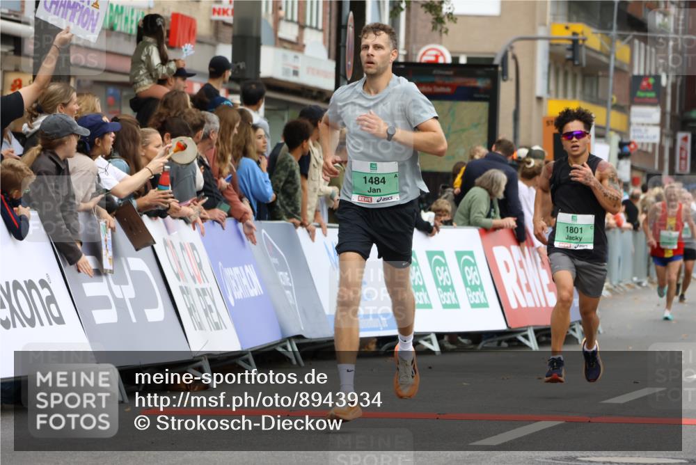 21.09.2025 - PSD Bank Halbmarathon Strokosch-Dieckow http://msf.ph/oto/8943934 21.09.2025 11:42:05 Ziel 1484, 1518, 1801, 2045, 2425 meine-sportfotos.de