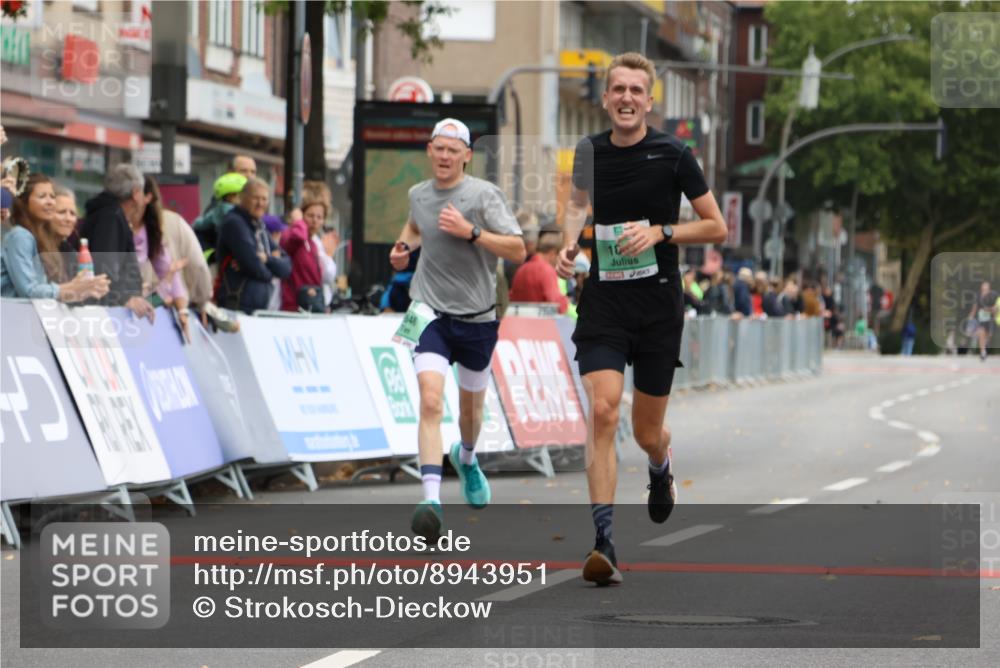 21.09.2025 - PSD Bank Halbmarathon Strokosch-Dieckow http://msf.ph/oto/8943951 21.09.2025 11:20:59 Ziel 1835, 1837, 1846, 1862 meine-sportfotos.de