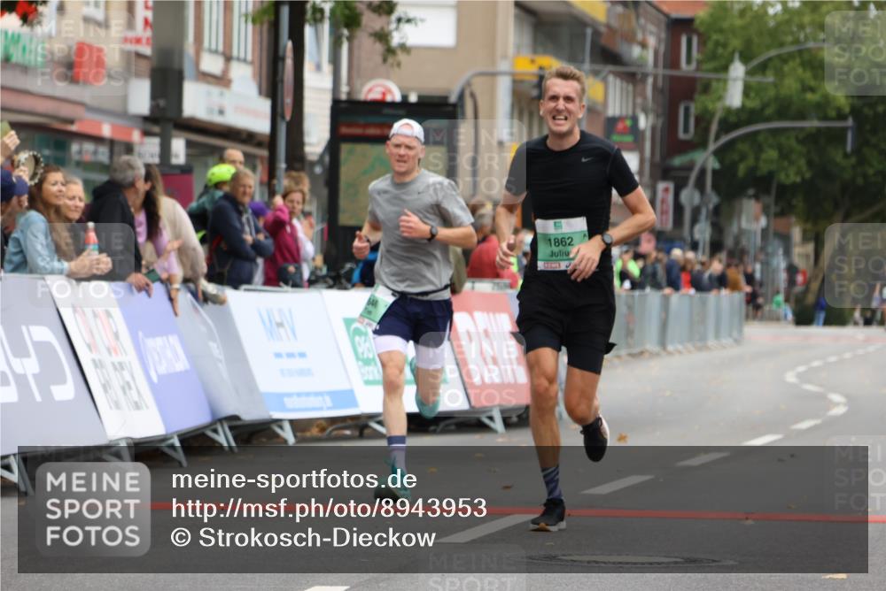 21.09.2025 - PSD Bank Halbmarathon Strokosch-Dieckow http://msf.ph/oto/8943953 21.09.2025 11:21:00 Ziel 1835, 1837, 1846, 1862 meine-sportfotos.de