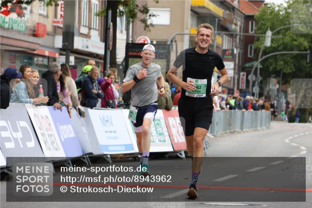 21.09.2025 - PSD Bank Halbmarathon Strokosch-Dieckow http://msf.ph/oto/8943962 21.09.2025 11:21:00 Ziel 1835, 1837, 1846, 1862 meine-sportfotos.de