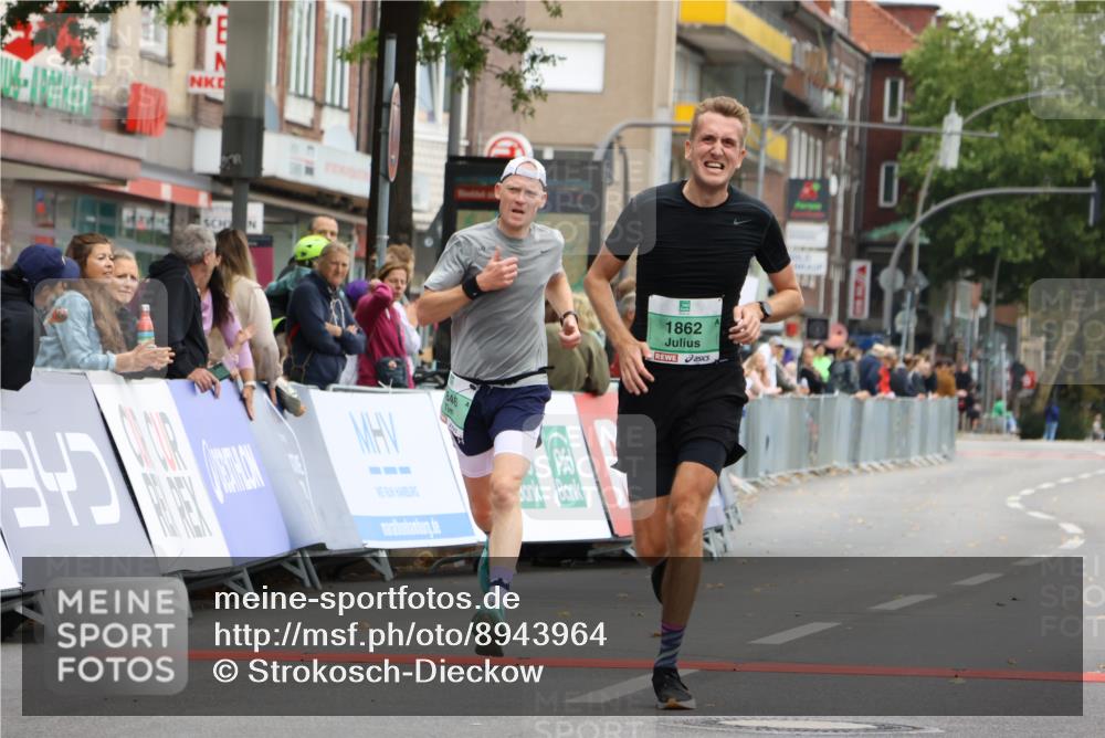 21.09.2025 - PSD Bank Halbmarathon Strokosch-Dieckow http://msf.ph/oto/8943964 21.09.2025 11:21:00 Ziel 1835, 1837, 1846, 1862 meine-sportfotos.de