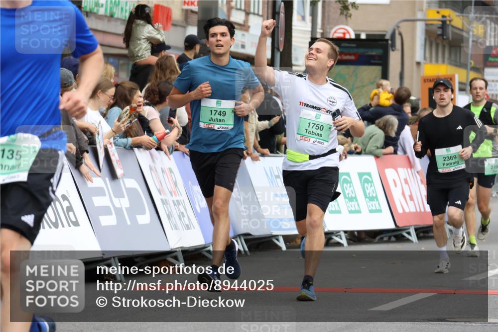21.09.2025 - PSD Bank Halbmarathon Strokosch-Dieckow http://msf.ph/oto/8944025 21.09.2025 11:42:50 Ziel 1749, 1750, 2100, 2123, 2135, 2158, 2174, 2369, 3315 meine-sportfotos.de