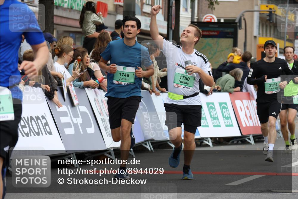 21.09.2025 - PSD Bank Halbmarathon Strokosch-Dieckow http://msf.ph/oto/8944029 21.09.2025 11:42:50 Ziel 1749, 1750, 2100, 2123, 2135, 2158, 2174, 2369, 3315 meine-sportfotos.de