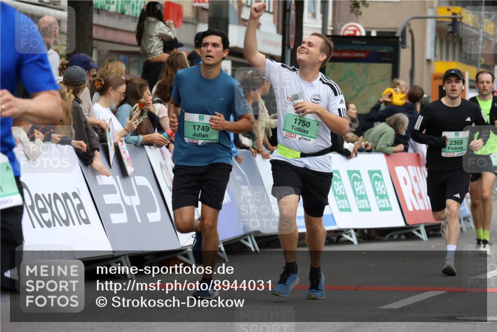 21.09.2025 - PSD Bank Halbmarathon Strokosch-Dieckow http://msf.ph/oto/8944031 21.09.2025 11:42:50 Ziel 1749, 1750, 2100, 2123, 2135, 2158, 2174, 2369, 3315 meine-sportfotos.de