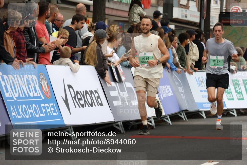 21.09.2025 - PSD Bank Halbmarathon Strokosch-Dieckow http://msf.ph/oto/8944060 21.09.2025 11:43:01 Ziel 1555, 2019, 2100, 2157, 2178, 2202, 2265, 2369, 2995 meine-sportfotos.de
