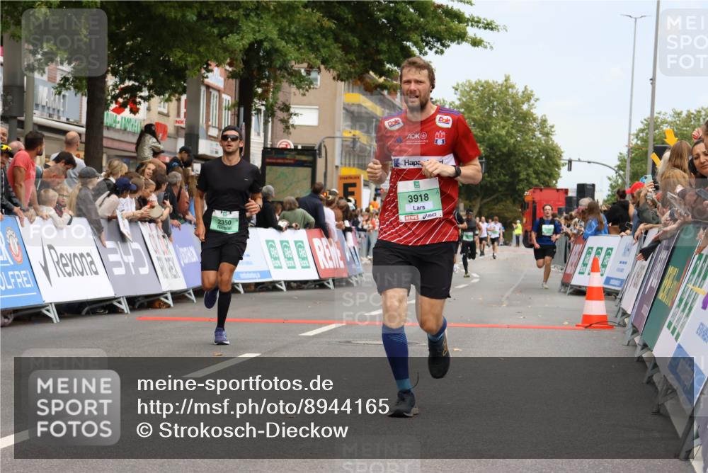 21.09.2025 - PSD Bank Halbmarathon Strokosch-Dieckow http://msf.ph/oto/8944165 21.09.2025 11:43:54 Ziel 1282, 1333, 2119, 2147, 2196, 2294, 2350, 3918 meine-sportfotos.de