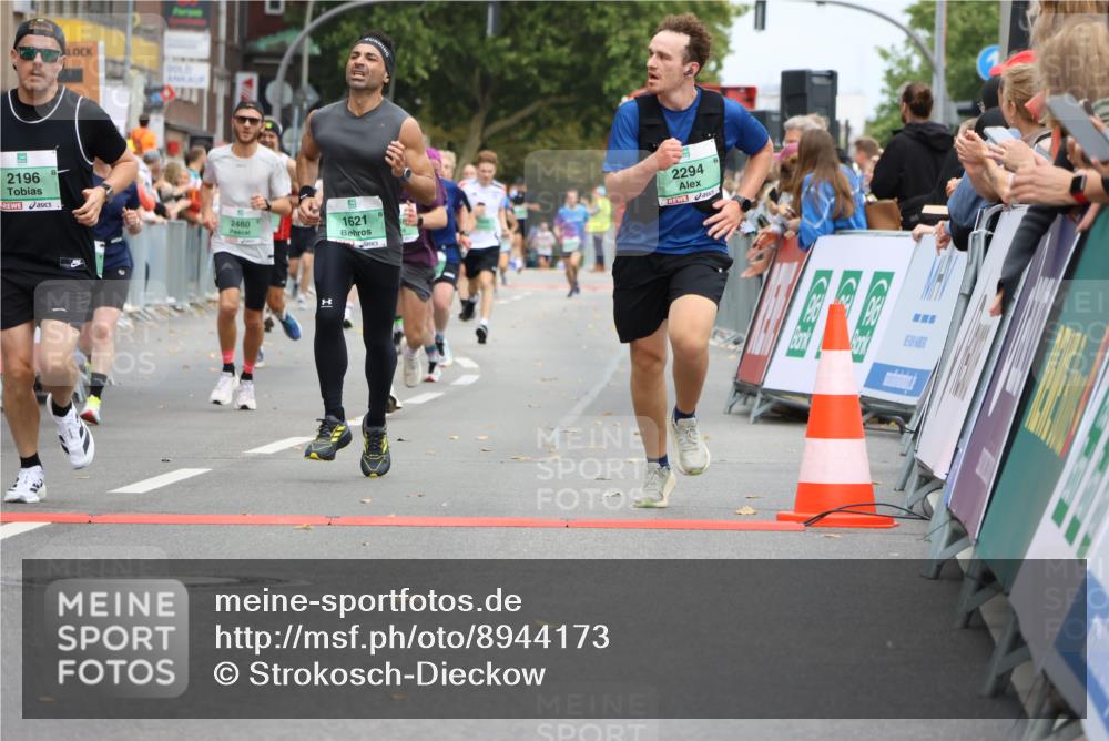 21.09.2025 - PSD Bank Halbmarathon Strokosch-Dieckow http://msf.ph/oto/8944173 21.09.2025 11:43:59 Ziel 1621, 1757, 1986, 2119, 2147, 2196, 2294, 2350, 2460, 3918 meine-sportfotos.de