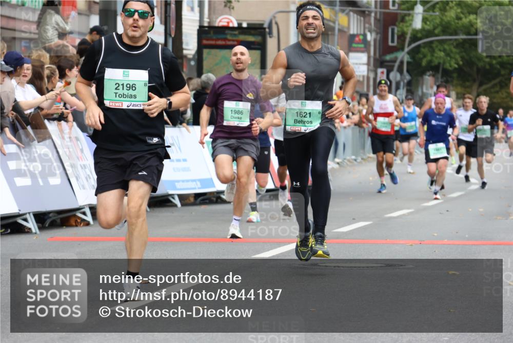 21.09.2025 - PSD Bank Halbmarathon Strokosch-Dieckow http://msf.ph/oto/8944187 21.09.2025 11:44:01 Ziel 1091, 1146, 1621, 1757, 1981, 1986, 2081, 2196, 2294, 2350, 2460 meine-sportfotos.de