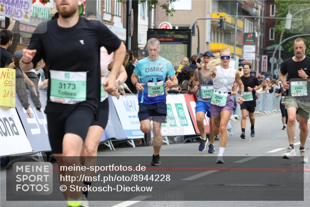 21.09.2025 - PSD Bank Halbmarathon Strokosch-Dieckow http://msf.ph/oto/8944228 21.09.2025 11:45:43 Ziel 1049, 1364, 1534, 2117, 2261, 2292, 2409, 2422, 2483, 3173 meine-sportfotos.de