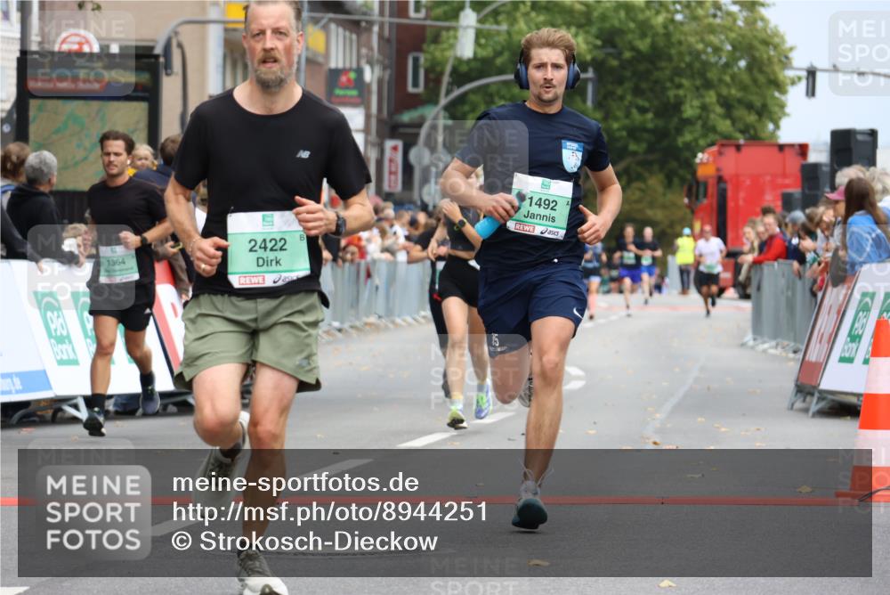 21.09.2025 - PSD Bank Halbmarathon Strokosch-Dieckow http://msf.ph/oto/8944251 21.09.2025 11:45:46 Ziel 1049, 1364, 1534, 2103, 2117, 2261, 2292, 2406, 2409, 2422, 2483, 3173 meine-sportfotos.de