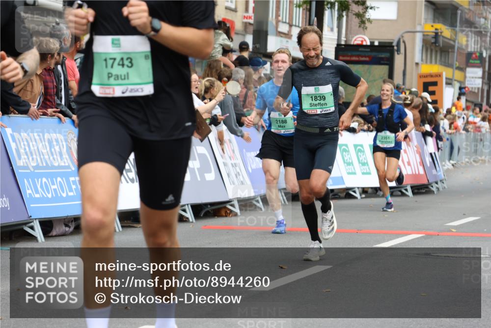 21.09.2025 - PSD Bank Halbmarathon Strokosch-Dieckow http://msf.ph/oto/8944260 21.09.2025 11:44:29 Ziel 1020, 1743, 1839, 1997, 2184, 2188, 2351, 2386, 3923 meine-sportfotos.de