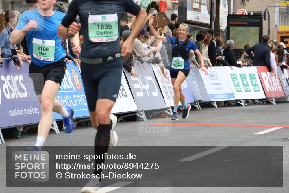 21.09.2025 - PSD Bank Halbmarathon Strokosch-Dieckow http://msf.ph/oto/8944275 21.09.2025 11:44:30 Ziel 1020, 1743, 1798, 1839, 2184, 2188, 2351, 2386, 3923 meine-sportfotos.de
