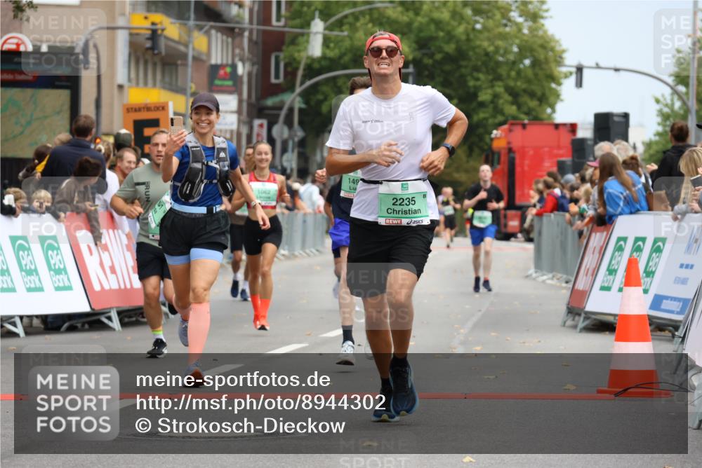 21.09.2025 - PSD Bank Halbmarathon Strokosch-Dieckow http://msf.ph/oto/8944302 21.09.2025 11:46:07 Ziel 1062, 1751, 2129, 2141, 2229, 2235 meine-sportfotos.de