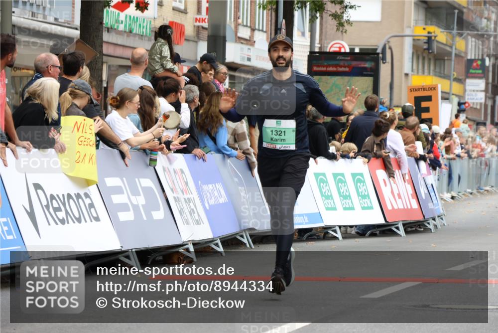21.09.2025 - PSD Bank Halbmarathon Strokosch-Dieckow http://msf.ph/oto/8944334 21.09.2025 11:46:27 Ziel 1321, 1583, 2791, 2919, 2931, 3630 meine-sportfotos.de