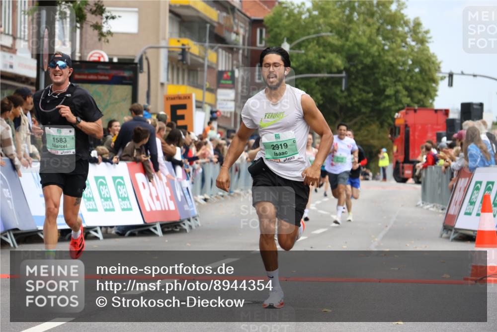 21.09.2025 - PSD Bank Halbmarathon Strokosch-Dieckow http://msf.ph/oto/8944354 21.09.2025 11:46:33 Ziel 1321, 1583, 2112, 2391, 2791, 2919 meine-sportfotos.de
