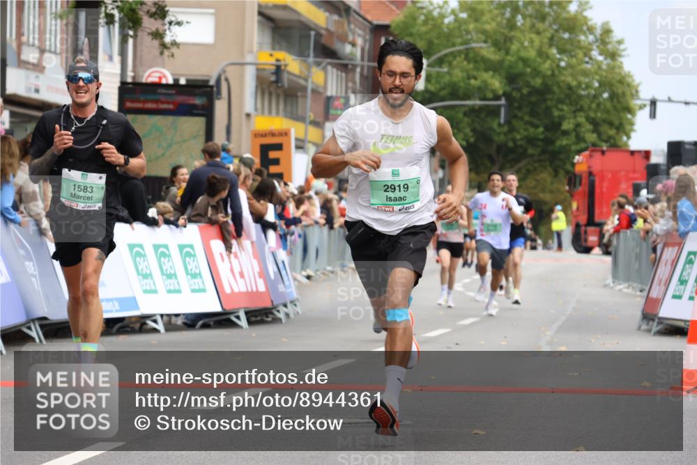 21.09.2025 - PSD Bank Halbmarathon Strokosch-Dieckow http://msf.ph/oto/8944361 21.09.2025 11:46:33 Ziel 1321, 1583, 2112, 2391, 2791, 2919 meine-sportfotos.de