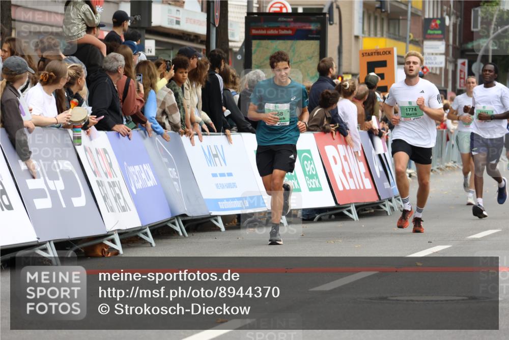 21.09.2025 - PSD Bank Halbmarathon Strokosch-Dieckow http://msf.ph/oto/8944370 21.09.2025 11:45:03 Ziel 1722, 1728, 1774, 1958, 2171, 2501, 2605, 3925 meine-sportfotos.de