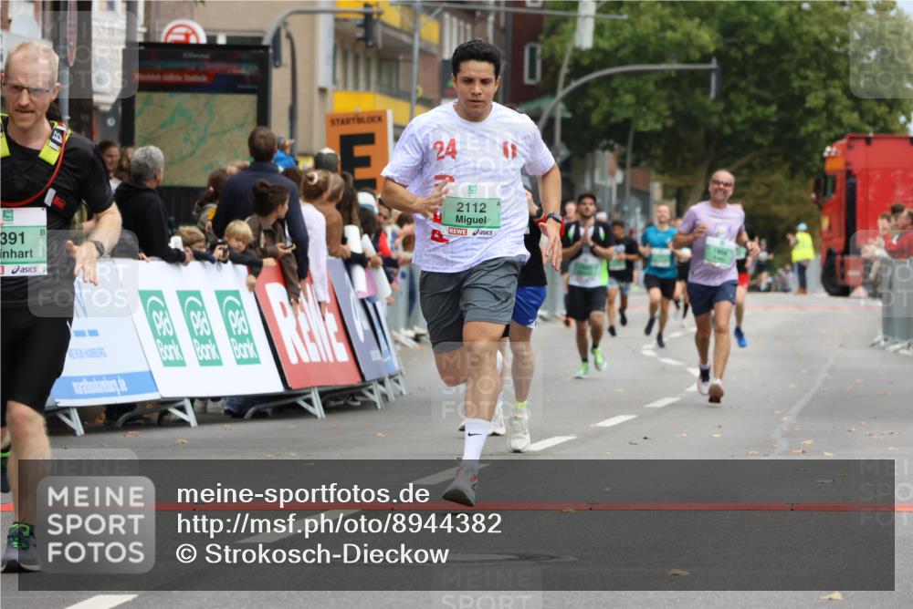 21.09.2025 - PSD Bank Halbmarathon Strokosch-Dieckow http://msf.ph/oto/8944382 21.09.2025 11:46:38 Ziel 1583, 1956, 2112, 2155, 2391, 2657, 2919 meine-sportfotos.de
