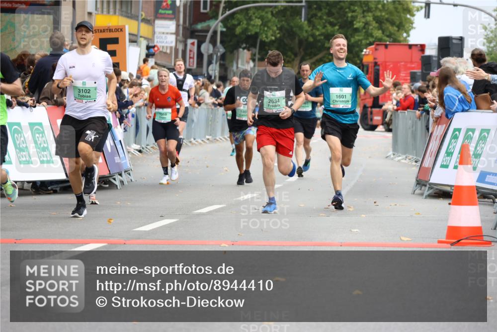 21.09.2025 - PSD Bank Halbmarathon Strokosch-Dieckow http://msf.ph/oto/8944410 21.09.2025 11:46:47 Ziel 1465, 1582, 1601, 1810, 1956, 2112, 2155, 2391, 2634, 2657, 3102 meine-sportfotos.de
