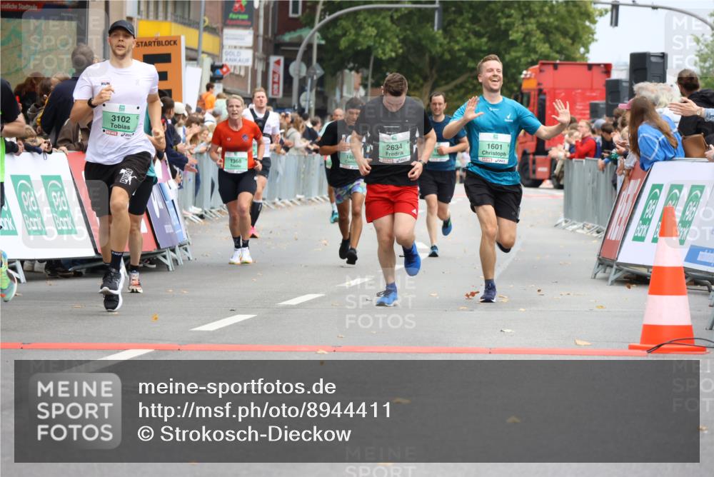 21.09.2025 - PSD Bank Halbmarathon Strokosch-Dieckow http://msf.ph/oto/8944411 21.09.2025 11:46:47 Ziel 1465, 1582, 1601, 1810, 1956, 2112, 2155, 2391, 2634, 2657, 3102 meine-sportfotos.de