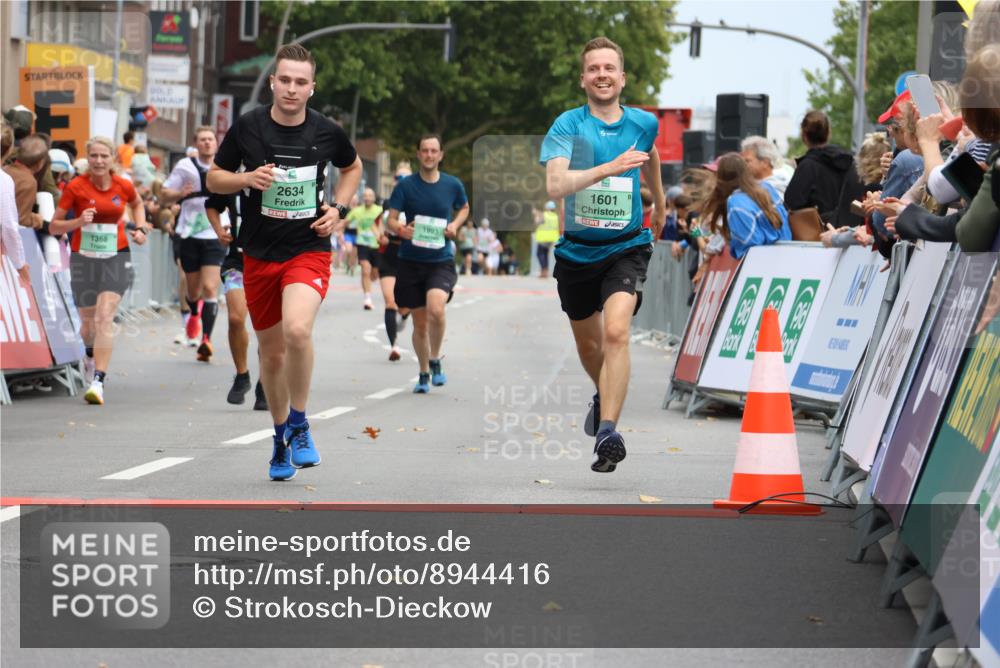 21.09.2025 - PSD Bank Halbmarathon Strokosch-Dieckow http://msf.ph/oto/8944416 21.09.2025 11:46:48 Ziel 1368, 1465, 1582, 1601, 1810, 1956, 1993, 2112, 2155, 2634, 2657, 3102 meine-sportfotos.de