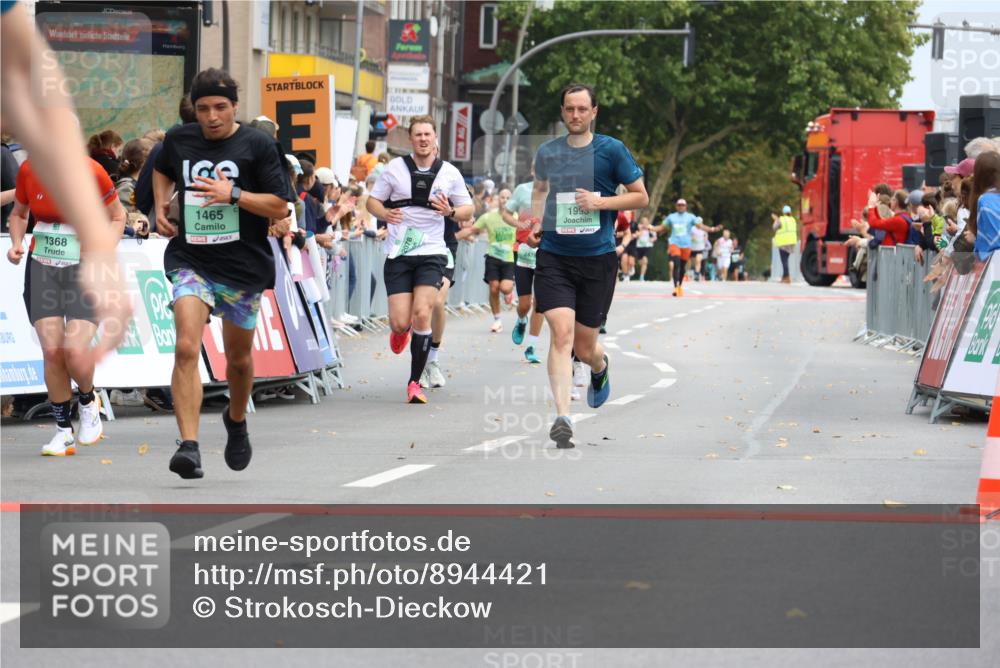 21.09.2025 - PSD Bank Halbmarathon Strokosch-Dieckow http://msf.ph/oto/8944421 21.09.2025 11:46:52 Ziel 1368, 1465, 1582, 1601, 1810, 1956, 1993, 2070, 2078, 2634, 3078, 3102 meine-sportfotos.de