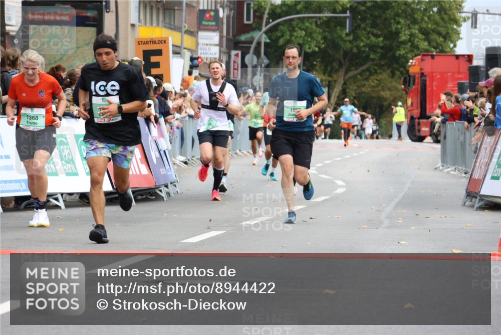 21.09.2025 - PSD Bank Halbmarathon Strokosch-Dieckow http://msf.ph/oto/8944422 21.09.2025 11:46:52 Ziel 1368, 1465, 1582, 1601, 1810, 1956, 1993, 2070, 2078, 2634, 3078, 3102 meine-sportfotos.de
