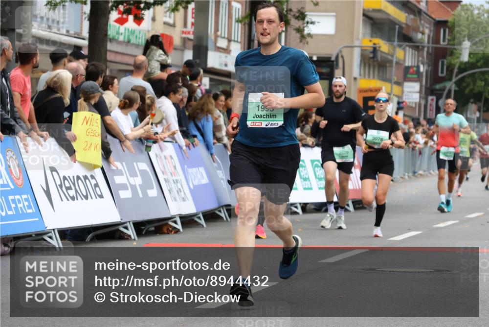 21.09.2025 - PSD Bank Halbmarathon Strokosch-Dieckow http://msf.ph/oto/8944432 21.09.2025 11:46:56 Ziel 1368, 1465, 1582, 1601, 1810, 1993, 2070, 2078, 2478, 2634, 3078, 3102 meine-sportfotos.de