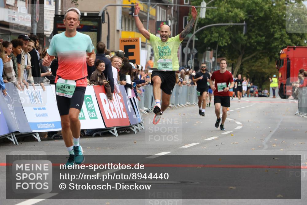 21.09.2025 - PSD Bank Halbmarathon Strokosch-Dieckow http://msf.ph/oto/8944440 21.09.2025 11:47:01 Ziel 1368, 1465, 1965, 1993, 2070, 2078, 2478, 3078 meine-sportfotos.de