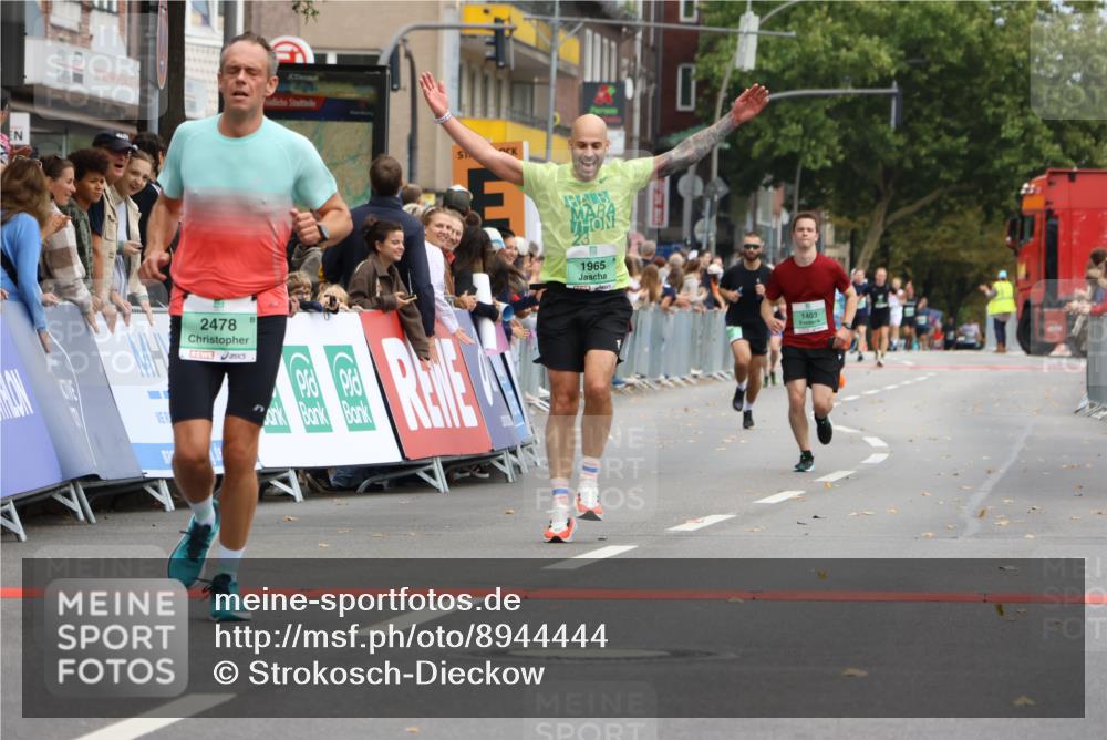 21.09.2025 - PSD Bank Halbmarathon Strokosch-Dieckow http://msf.ph/oto/8944444 21.09.2025 11:47:01 Ziel 1368, 1465, 1965, 1993, 2070, 2078, 2478, 3078 meine-sportfotos.de