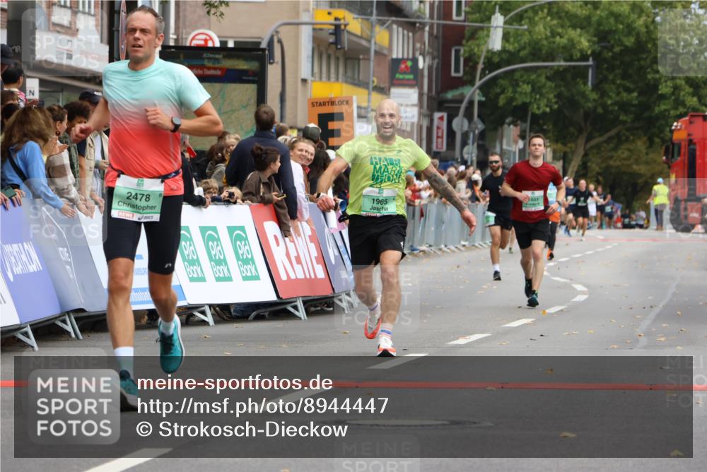 21.09.2025 - PSD Bank Halbmarathon Strokosch-Dieckow http://msf.ph/oto/8944447 21.09.2025 11:47:01 Ziel 1368, 1465, 1965, 1993, 2070, 2078, 2478, 3078 meine-sportfotos.de