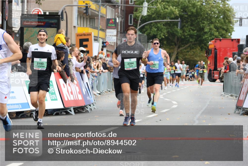 21.09.2025 - PSD Bank Halbmarathon Strokosch-Dieckow http://msf.ph/oto/8944502 21.09.2025 11:47:46 Ziel 1962, 2193, 2276, 2394, 2725 meine-sportfotos.de