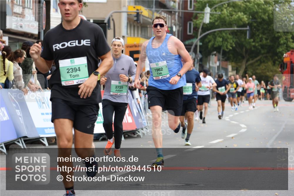 21.09.2025 - PSD Bank Halbmarathon Strokosch-Dieckow http://msf.ph/oto/8944510 21.09.2025 11:47:50 Ziel 1962, 2193, 2233, 2394, 2725 meine-sportfotos.de