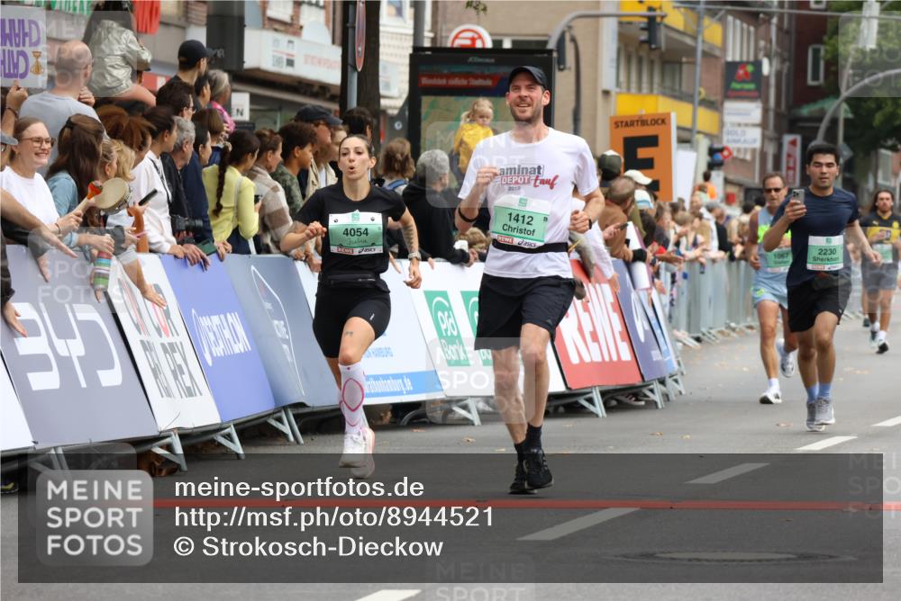 21.09.2025 - PSD Bank Halbmarathon Strokosch-Dieckow http://msf.ph/oto/8944521 21.09.2025 11:48:00 Ziel 1067, 1081, 1412, 1962, 2230, 2233, 2725, 4054 meine-sportfotos.de