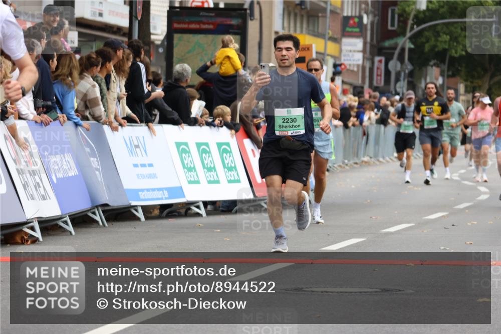21.09.2025 - PSD Bank Halbmarathon Strokosch-Dieckow http://msf.ph/oto/8944522 21.09.2025 11:48:02 Ziel 1067, 1081, 1412, 2230, 2233, 2725, 4054 meine-sportfotos.de