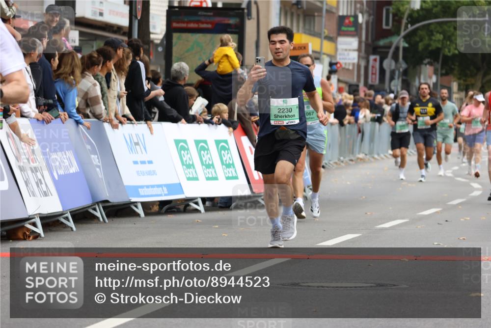 21.09.2025 - PSD Bank Halbmarathon Strokosch-Dieckow http://msf.ph/oto/8944523 21.09.2025 11:48:02 Ziel 1067, 1081, 1412, 2230, 2233, 2725, 4054 meine-sportfotos.de